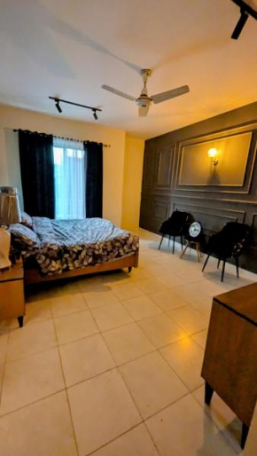 2 bed fully furnished apartment